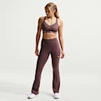 Leggings de tiro alto acampanados para mujer Nike One