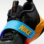 Tenis de básquetbol para niños grandes Nike Team Hustle D 12