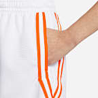 Shorts de la WNBA Nike Dri-FIT para mujer Team 13