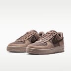 Nike エア フォース 1 '07 LV8 メンズシューズ