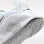 Chaussure d'entraînement Nike Flex Train pour femme