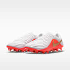 Tacos de fútbol de corte low para terrenos múltiples Nike Tiempo Maestro Academy