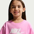 Playera Club Boxy para niños talla pequeña Nike