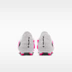 Nike Jr. Phantom 6 Low Club Older Kids' Multi-Ground Football Boot
