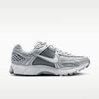 Nike Zoom Vomero 5 Men's Shoes