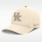 Gorra universitaria Nike Dri-FIT ajustable y con estructura A-Frame para hombre Kentucky Origin of Speed Rise