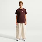 Playera para niños talla grande Nike Sportswear