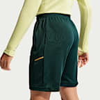 Shorts de fútbol de tejido Knit Dri-FIT para niños talla grande Nike Academy