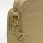 กระเป๋าพาดลำตัว Nike Heritage (4 ล.)