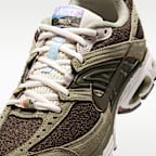 ナイキ エア マックス モト 2K ウィメンズシューズ