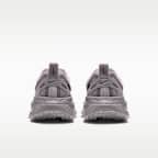 Nike Vomero 18 GORE-TEX Zapatillas de running impermeables para asfalto con elementos de diseño reflectante - Mujer