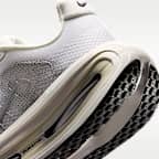 Nike Vomero Premium Women's Road Running Shoes