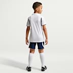 Calções de futebol Replica Nike Dri-FIT do equipamento principal Stadium Tottenham Hotspur 2026/27 Júnior