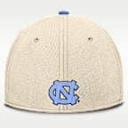 Gorra universitaria marca Jordan Dri-FIT para hombre North Carolina Primetime