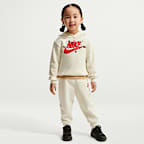 Conjunto de sudadera con gorro sin cierre y joggers de tejido Fleece infantil Nike