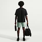 Shorts Dri-FIT de 18 cm versátiles sin forro para hombre Nike Form