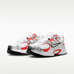 Chaussure avec motifs réfléchissants Nike V5 RNR pour femme