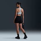 Bra deportivo con almohadilla de media sujeción para mujer Nike Swoosh