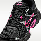 Γυναικεία παπούτσια Nike V5 RNR με ανακλαστικές λεπτομέρειες