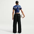 Playera de fútbol de manga corta Nike Dri-FIT para antes del partido para mujer Uruguay