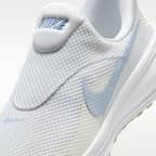Tenis de correr en pavimento para mujer Nike Revolution 8 EasyOn