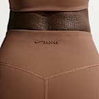 Shorts de ciclismo de 13 cm de cintura alta para mujer NikeSKIMS Matte