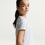 Playera recortada para niña talla grande Nike Sportswear