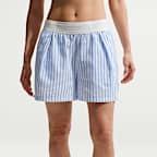 Γυναικείο ριγέ σορτς μεσαίου καβάλου σε ριχτή γραμμή Nike Sportswear Chill Poplin