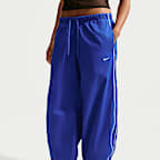 Pants Barrel de tiro medio holgados para mujer Nike Sportswear