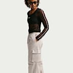 Pants cargo de estilo funcional de tiro medio holgados para mujer Nike Sportswear
