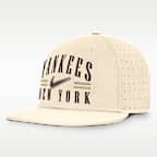 New York Yankees True Men's Nike AeroBill MLB Fitted Hat