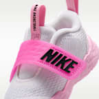 Tenis para bebé e infantil Nike Team Hustle D 12