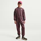 Φούτερ με crew λαιμόκοψη σε τετράγωνη γραμμή Nike Sportswear Club Fleece για κορίτσια