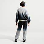 Nike Studio Fleece Lightweight Big Kids' (Girls') Oversized Graphic Crew