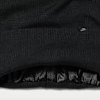 Czapka z satynową podszewką i szerokim ściągaczem Nike Peak