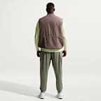 Joggers de alto rendimiento Dri-FIT con protección contra los rayos UV para hombre Nike Primary NanoKnit