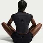 Playera de correr de manga corta Dri-FIT cropped sin costuras para mujer Nike Swift