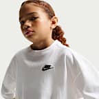 Nike Sportswear Older Kids' Oversized T-Shirt