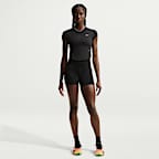 Playera de correr de manga corta Dri-FIT cropped sin costuras para mujer Nike Swift