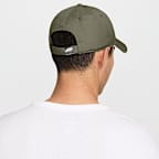 Nike Dri-FIT Club Unstructured Metal Swoosh Cap