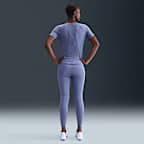 Playera de correr de manga corta Dri-FIT para mujer Nike Swift