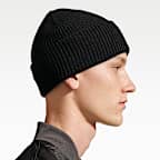 Gorro Futura metálico con dobladillo alto Nike Peak