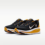 Nike Vomero 18 (Pittsburgh Steelers) Men's NFL Road Running Shoes