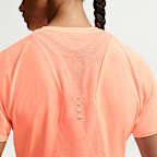 Camisola de running de manga curta Dri-FIT Nike Swift para mulher
