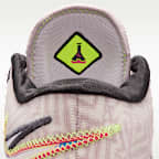 Tenis de básquetbol LeBron NXXT Genisus