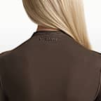 Playera de manga larga con cuello alto de medio cierre para mujer NikeSKIMS Matte