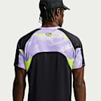 Playera de correr de manga corta Dri-FIT con estampado para hombre Nike