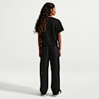 Playera de corte cuadrado para niña talla grande Nike Sportswear