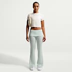 Damskie przylegające spodnie prążkowane ze średnim stanem Nike Sportswear Chill Knit