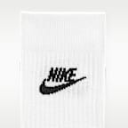 Nike Sportswear Everyday Essential Crew Socks (3 Pairs)